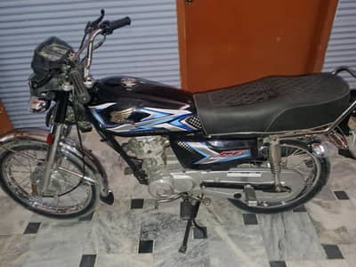 Honda winner 125 all ok hai engine SE bilkul ok hai