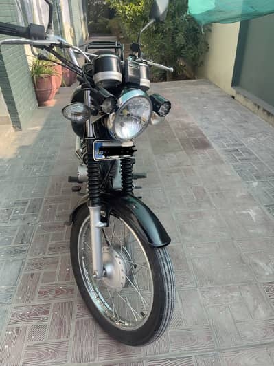 Suzuki GS 150 - immaculate condition