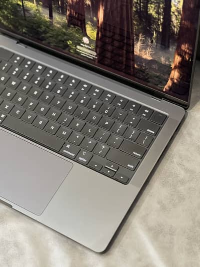 Apple Macbook Pro M5 2025 14’’ inches 24Gb 1TB