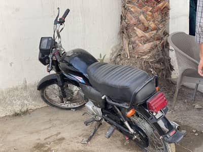 70cc Bike for Sale – Excellent Condition, Fuel Efficient