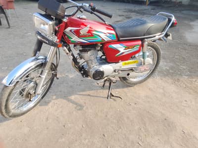 Honda 125 all parts genuine in genuine condition