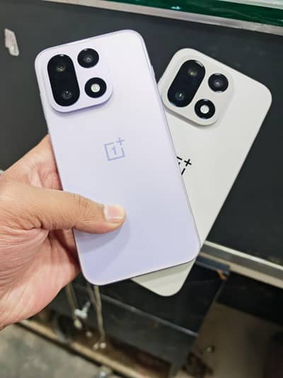 One Plus 15 Sand Storm Colour