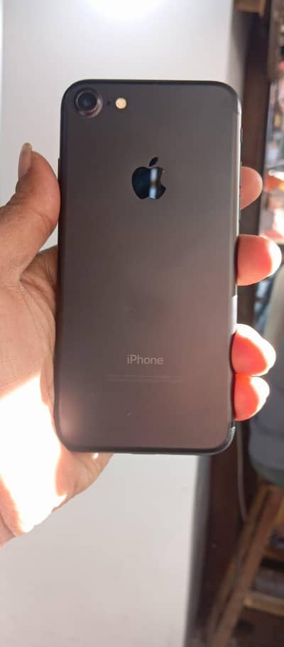 iPhone 7 Non-PTA | 32GB | 100% Original | Water Pack | 13,000