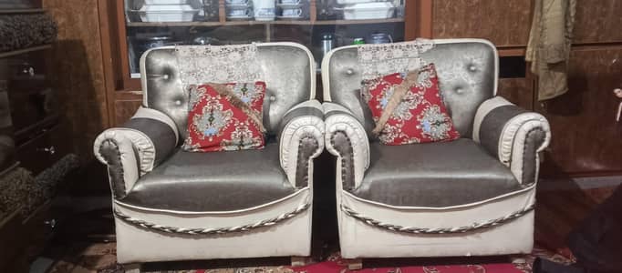 grey and off-white colour