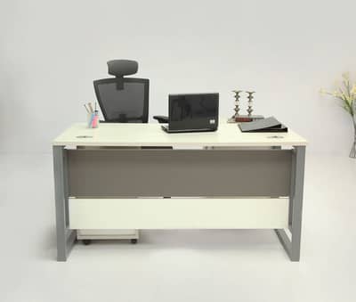 EXECUTIVE TABLE(3'X6')/MANAGER TABLE/COMPUTER TABLE/STUDY TABLE/TABLES