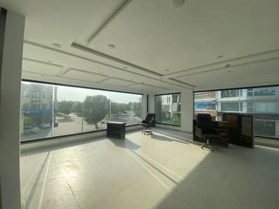 6 MARLA CORNER PALZA Office FOR RENT AT MOST PRIME LOCATION