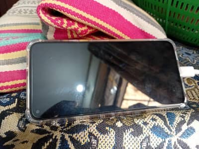 All ok camera par aik scratch ha just uska camera par koi isue nhi