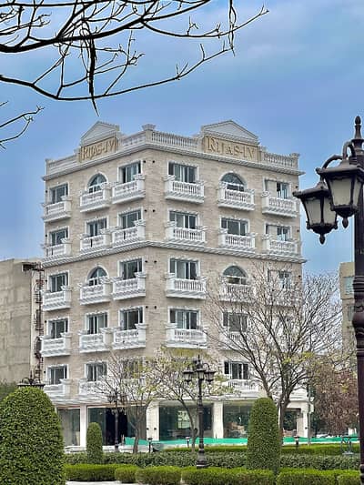 A ONE BED LUXURY APARTMENT FOR RENT AT MOST PRIME LOCATION OF BAHRIA TOWN LAHORE