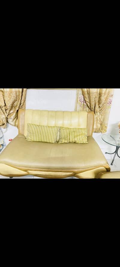 7 seater sofa with 2 side table and 1  centre table