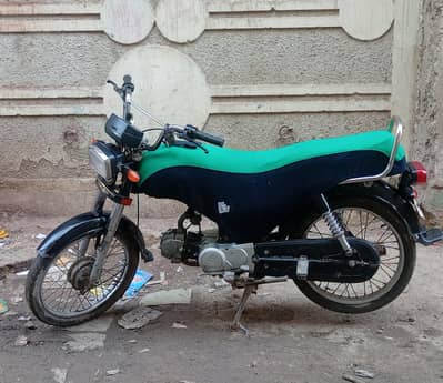 Dhoom CD70 Urgent for sale