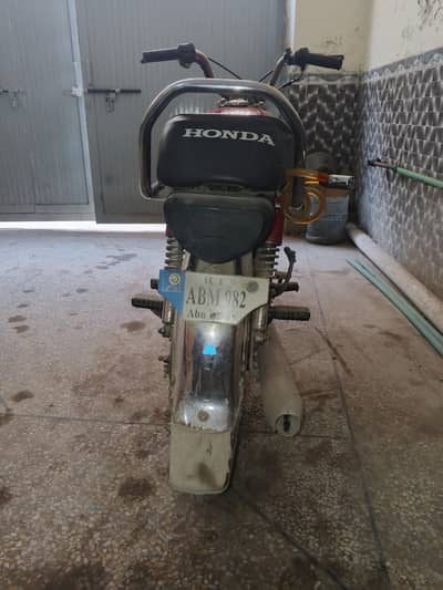 Hero bike ha 2014 model  what's app rabta kara