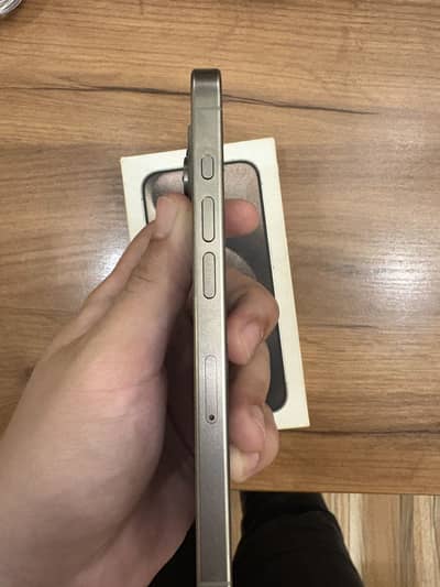 15 pro non 128gb Factory 10/10 With Box