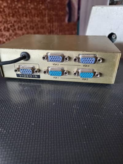 vga port splitter 4-ports switch best for pc laptop dvr