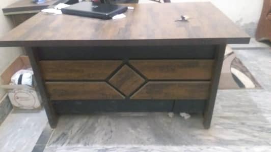 office Front Table and Chair