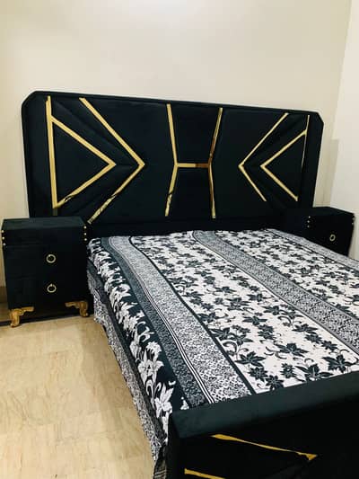 Bed set / wooden bed / large bed / home furniture for sale
