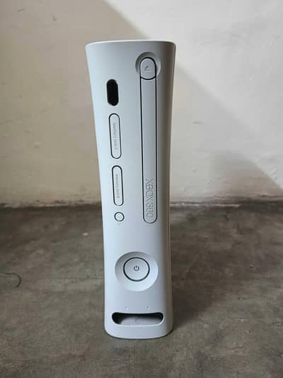 Xbox 360 (256GB) Jailbreak + 3 Controllers with preinstalled Games ‎