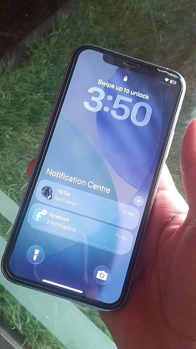 Iphone 11 pro condition 10/10