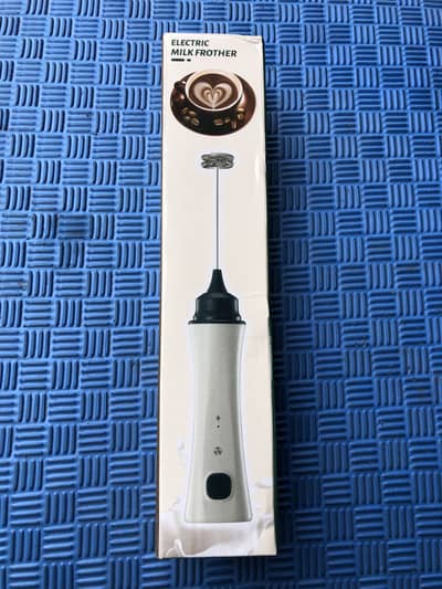 Rechargable coffee beater foamer