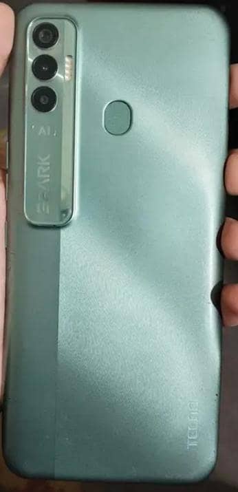 tecno spark 7pro 4/64 box available hai