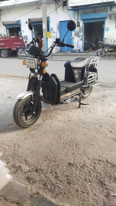 Crown Lifan Benling Knight Rider