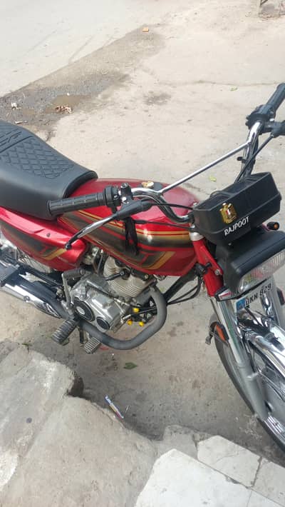Honda 125 ha urgent sale ha double saman kay sat