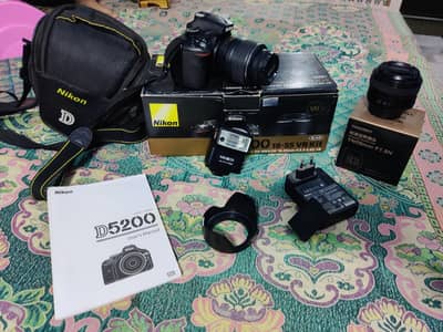 Nikon D5200 DSLR Camera with lenses Brand New