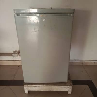 Dewlance Mini Freidge Single Door