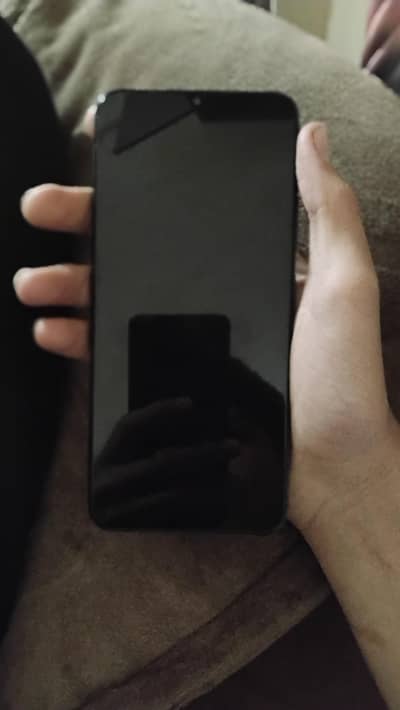 4gb 128 ram Baki acha phone hai bas back camera nhi hai