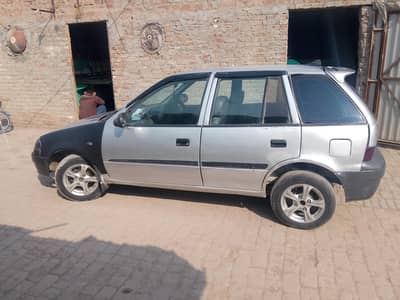 03061300515 Bhai sb family used car hai engine 100. . . suspension 100. .