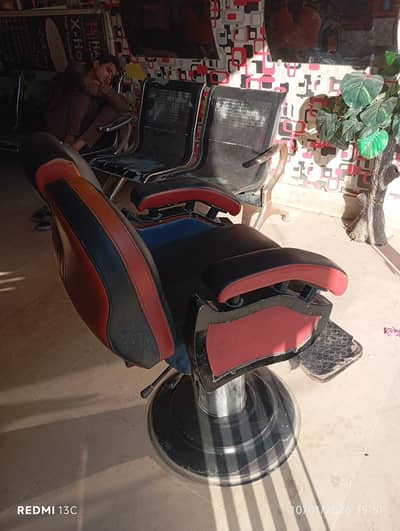 barber chairs , 5 Salon Chairs, 5 Mirrors & Wash Basin for sale