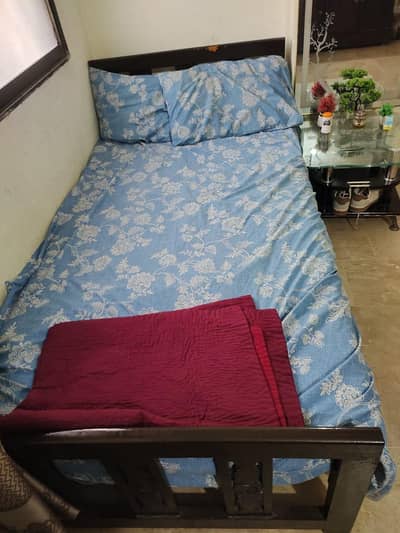 wooden single bad with free mattress