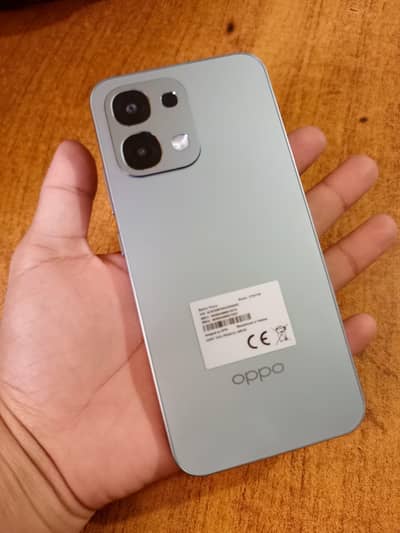 oppo A6 pro 8/256 mint condition slightly used with all things.
