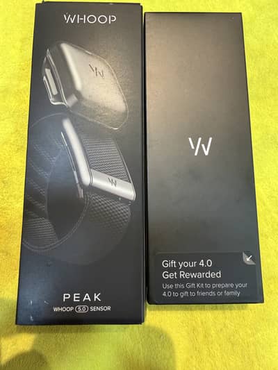 Whoop Peak 5.0 Sensor Box packed With Extra Band