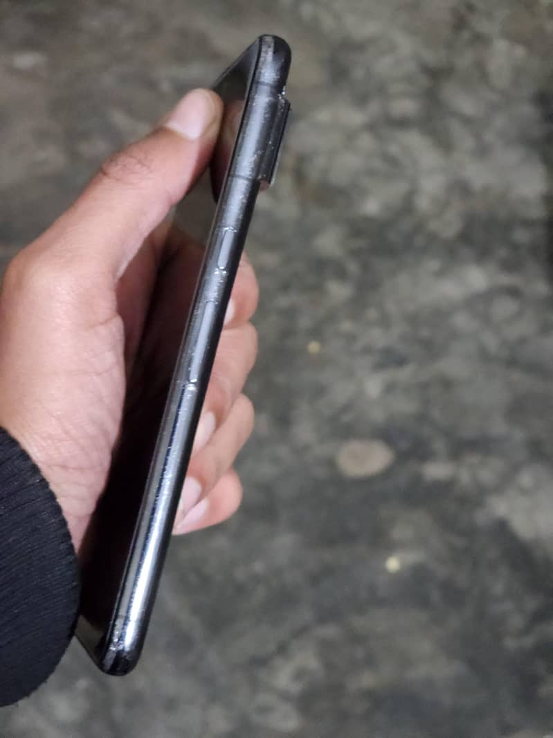 Google pixel 8 pro 1