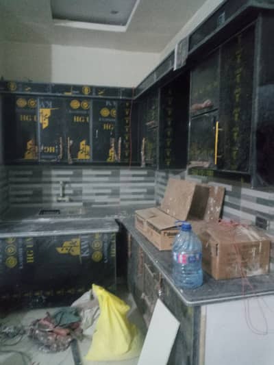 1st floor is available for rent in mehmoodbad near Naseeb biryani