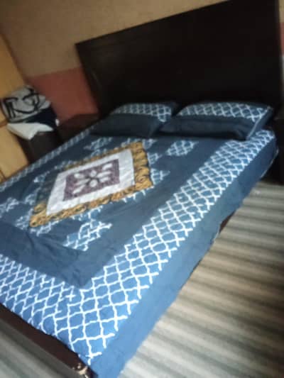 King size bed with with 2 side table only/