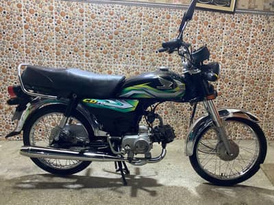 Honda CD70 2023