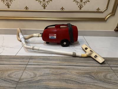 National 850 W Vacuum Cleaner