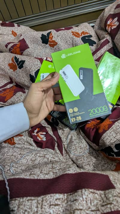 LEEL & NS, Power bank, brand new