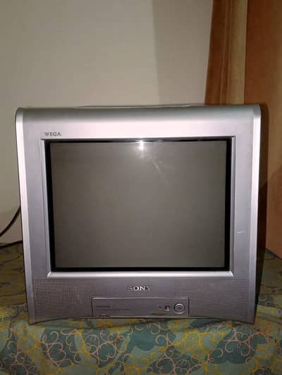 14" Sony CRT TV - Clear Picture and Sound (used)
