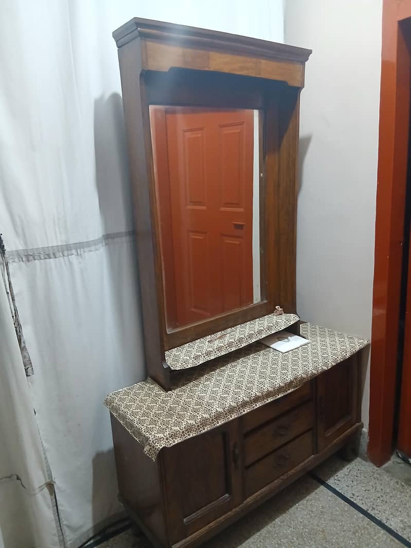 Dressing Table 2