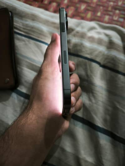 iphone 13 pro max  256gb jv .  sim Locked