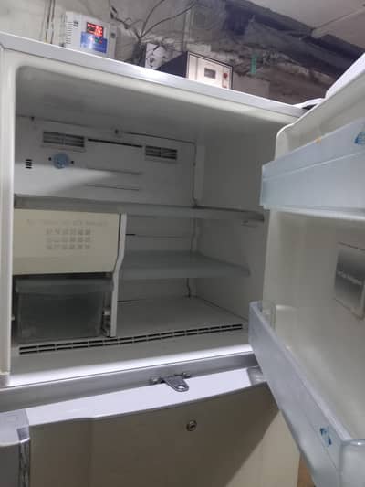 Toshiba refrigerator D frost for sale