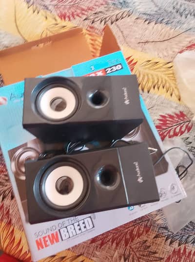Audionic max 230