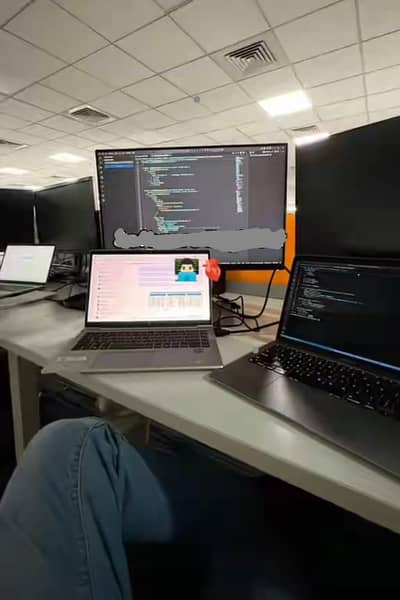 Mara pas 1 acha laptop ha or mana online kam krna ha ghr bhat kr