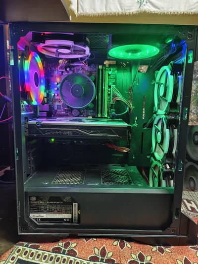 gaming pc with borderless led