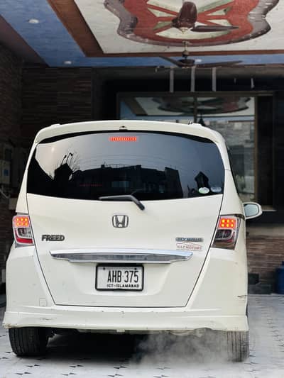 Honda freed hybrid