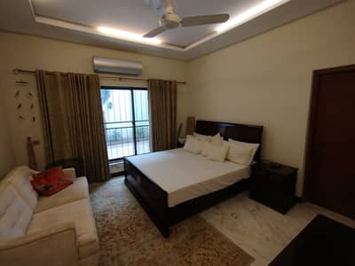 1 Kanal Full House Single Story Available For Rent In Main Cantt.