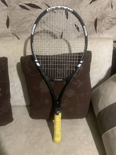 Tennis racket