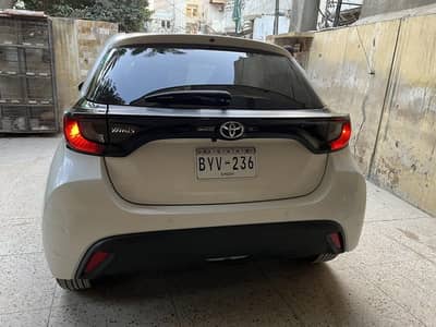 Toyota yaris hatchback